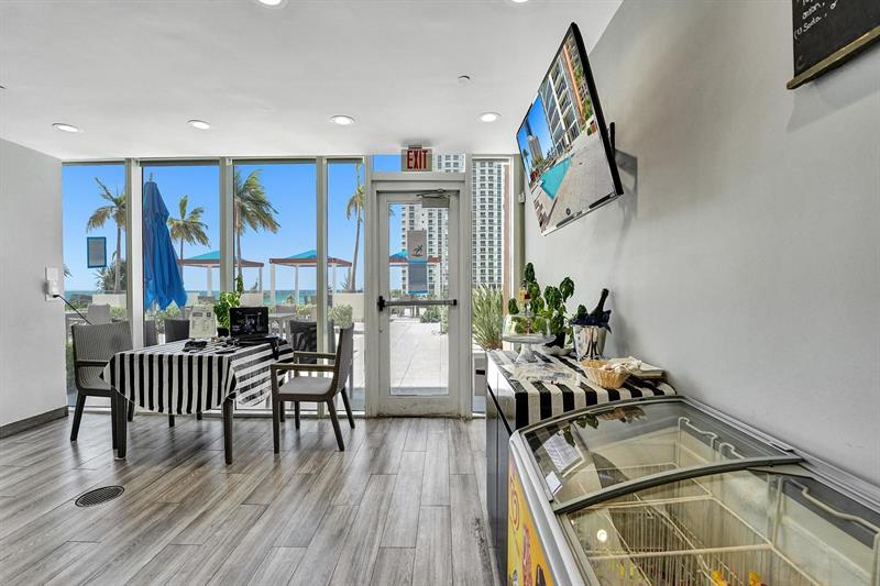 Image 51 of 52 For 18911 Collins Ave  2706