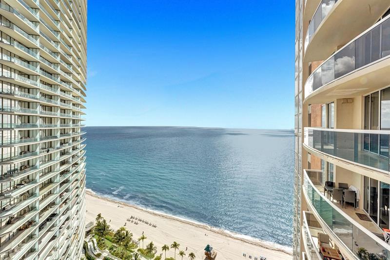 Image 8 of 52 For 18911 Collins Ave  2706