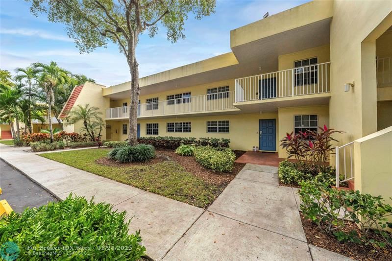 Details for 400 Oaks Ln  216, Pompano Beach, FL 33069