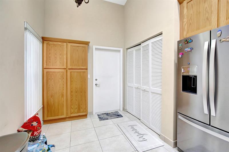 Image 10 of 41 For 9720 Malvern Dr  F