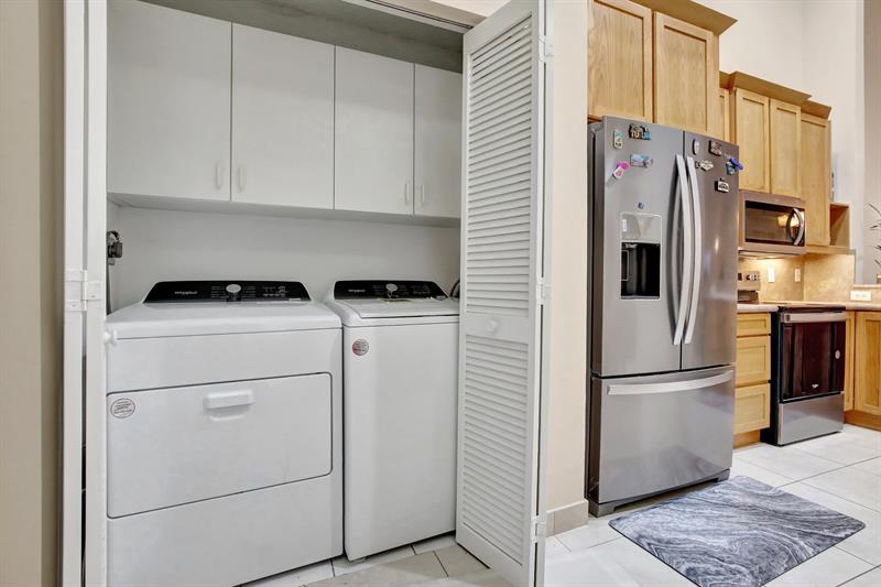 Image 11 of 41 For 9720 Malvern Dr  F