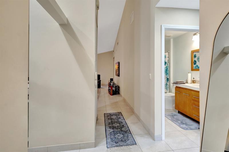 Image 13 of 41 For 9720 Malvern Dr  F