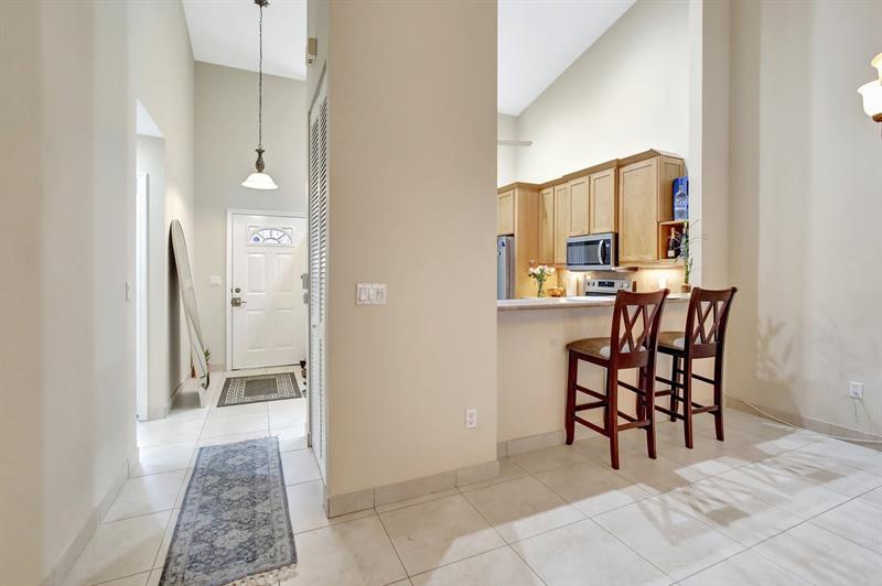 Image 16 of 41 For 9720 Malvern Dr  F