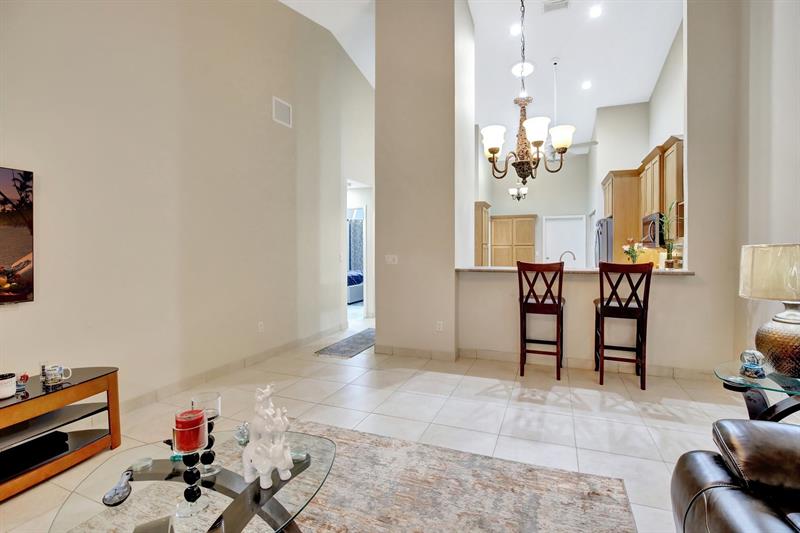 Image 18 of 41 For 9720 Malvern Dr  F