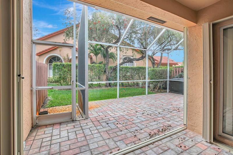 Image 35 of 41 For 9720 Malvern Dr  F