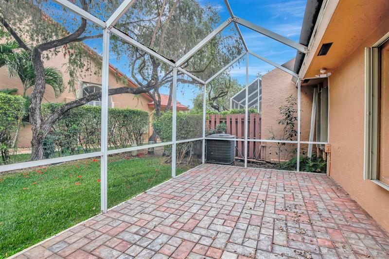 Image 37 of 41 For 9720 Malvern Dr  F