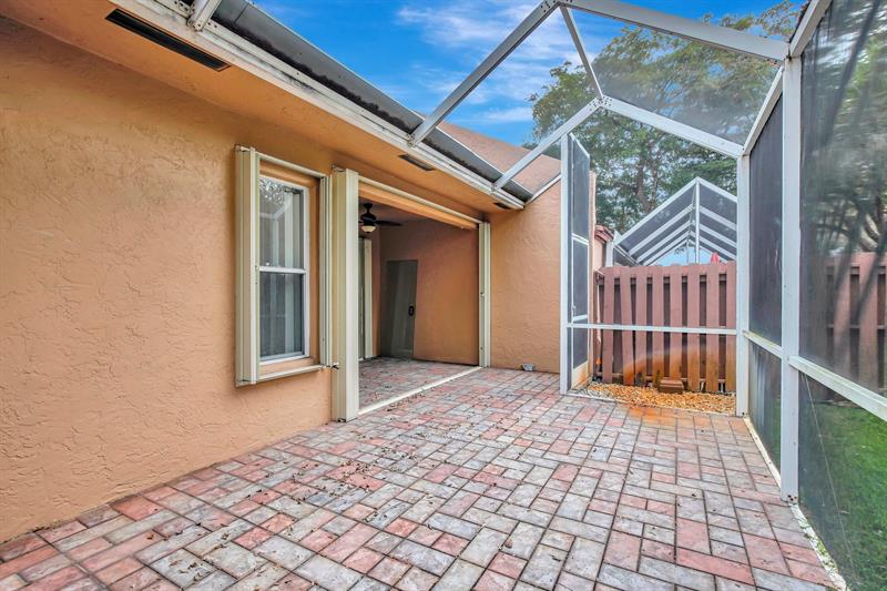 Image 38 of 41 For 9720 Malvern Dr  F