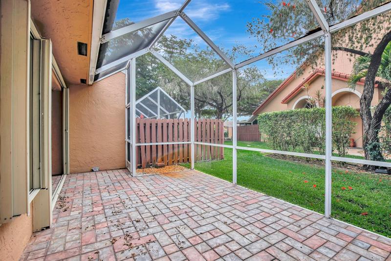 Image 39 of 41 For 9720 Malvern Dr  F
