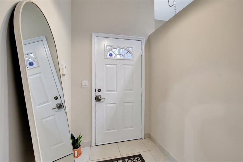 Image 6 of 41 For 9720 Malvern Dr  F