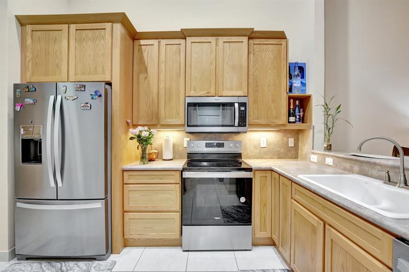 Image 7 of 41 For 9720 Malvern Dr  F