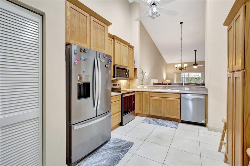 Image 9 of 41 For 9720 Malvern Dr  F
