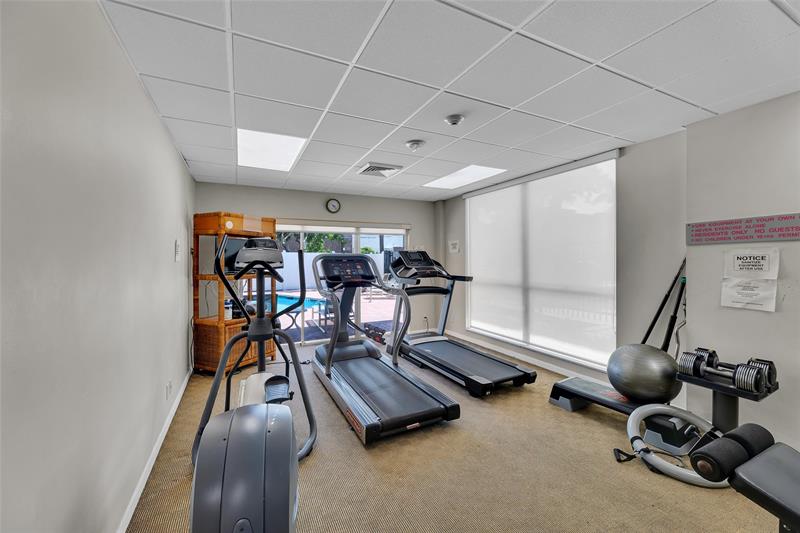Image 22 of 27 For 1625 10th Ave  506