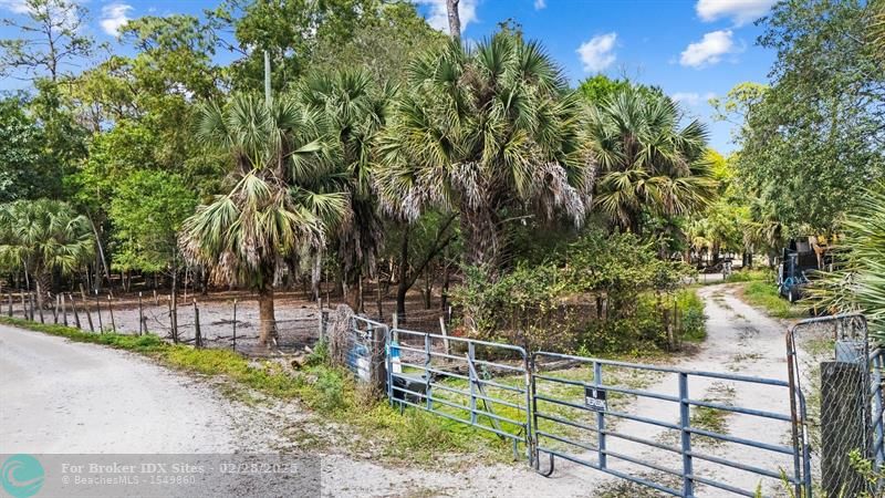 Details for 687 D Rd  , Loxahatchee, FL 33470