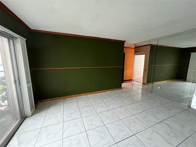 Image 11 of 23 For 5304 6th Ave  F