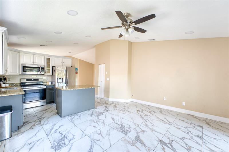 Image 10 of 26 For 6790 69th Ct