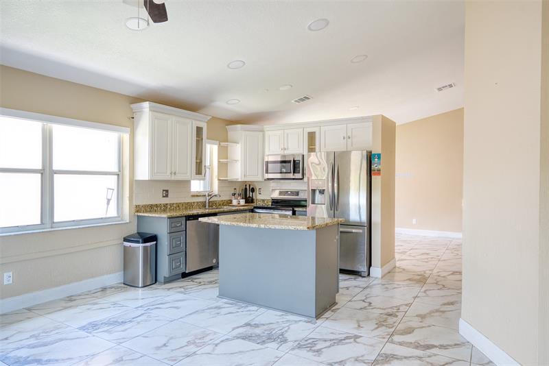 Image 14 of 26 For 6790 69th Ct