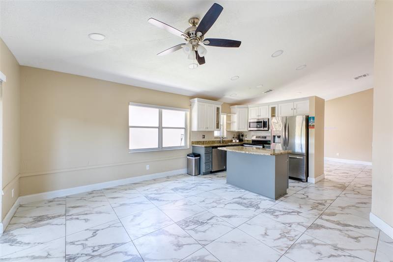 Image 15 of 26 For 6790 69th Ct