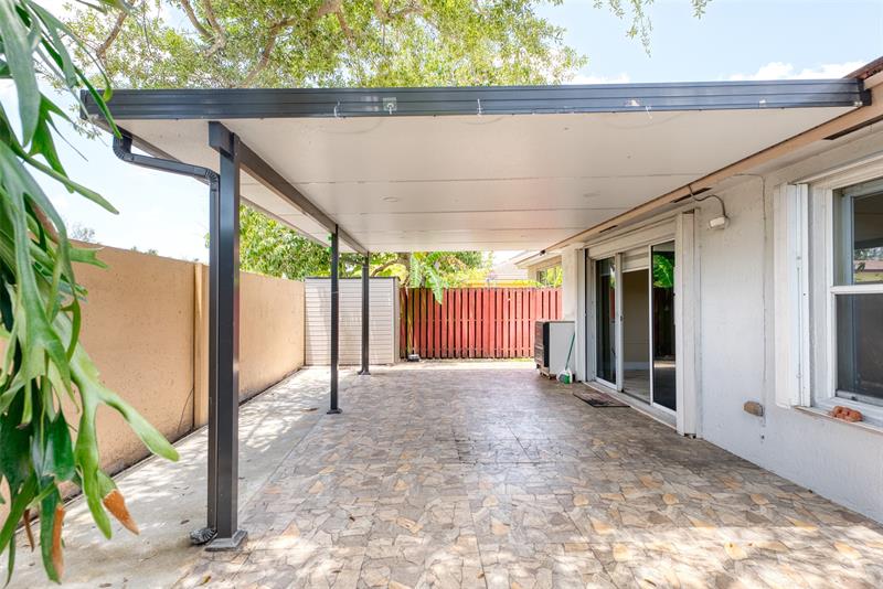Image 17 of 26 For 6790 69th Ct