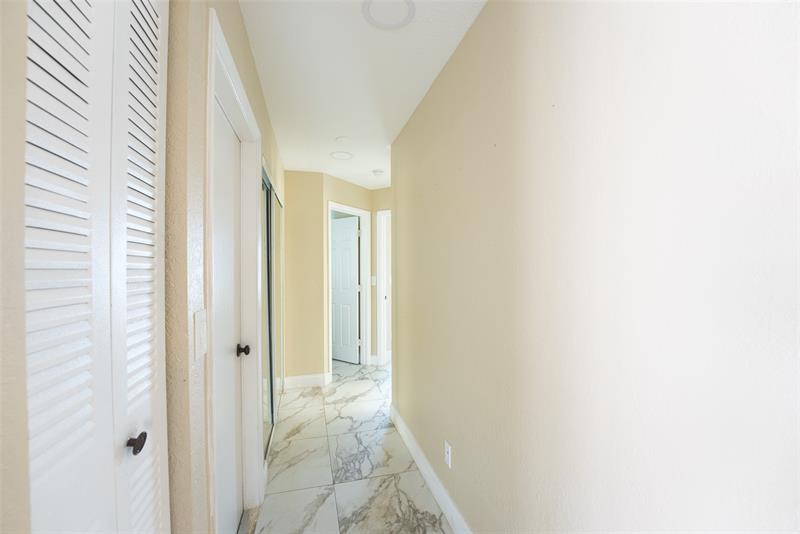 Image 19 of 26 For 6790 69th Ct
