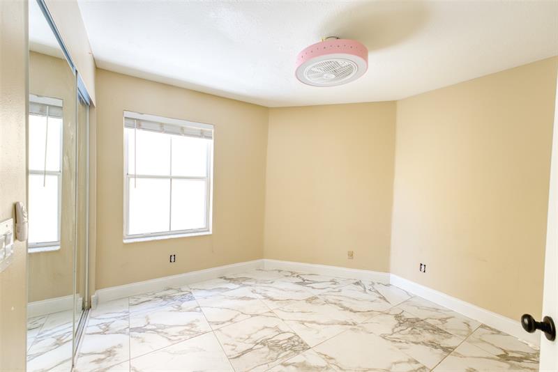 Image 21 of 26 For 6790 69th Ct
