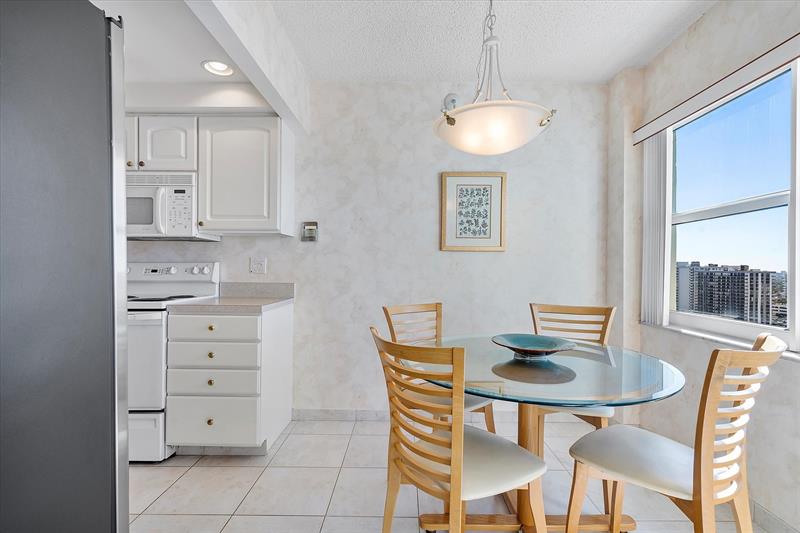Image 12 of 43 For 3400 Galt Ocean Dr  1709s