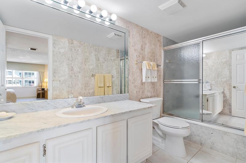 Image 19 of 43 For 3400 Galt Ocean Dr  1709s
