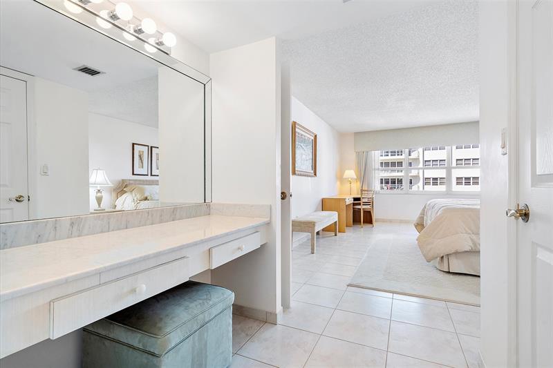 Image 20 of 43 For 3400 Galt Ocean Dr  1709s