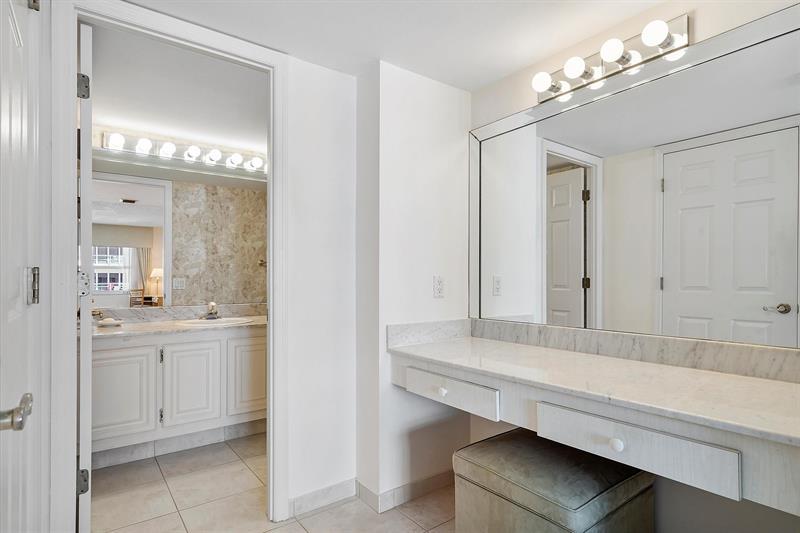Image 22 of 43 For 3400 Galt Ocean Dr  1709s