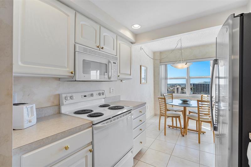 Image 30 of 43 For 3400 Galt Ocean Dr  1709s