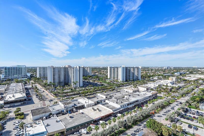 Image 38 of 43 For 3400 Galt Ocean Dr  1709s