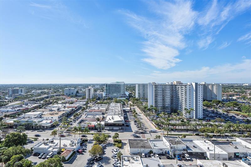 Image 39 of 43 For 3400 Galt Ocean Dr  1709s