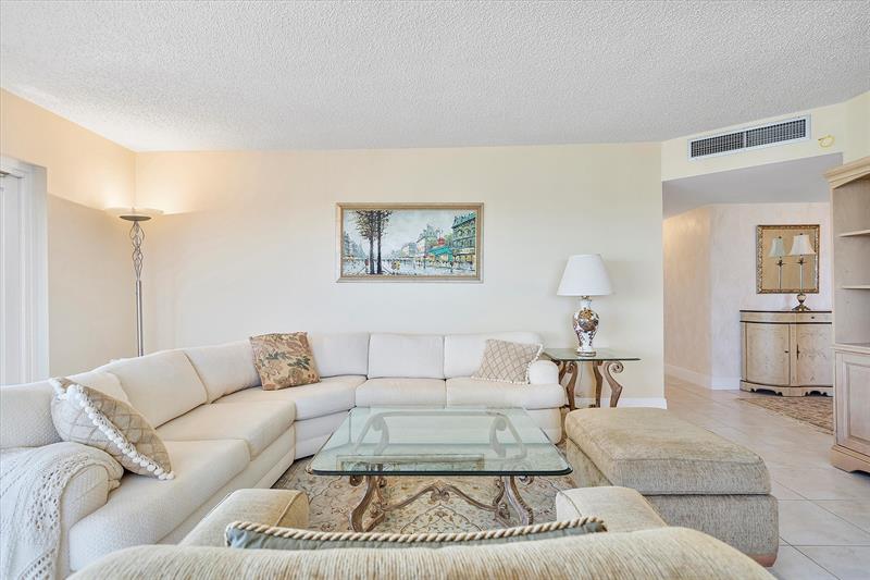 Image 4 of 43 For 3400 Galt Ocean Dr  1709s