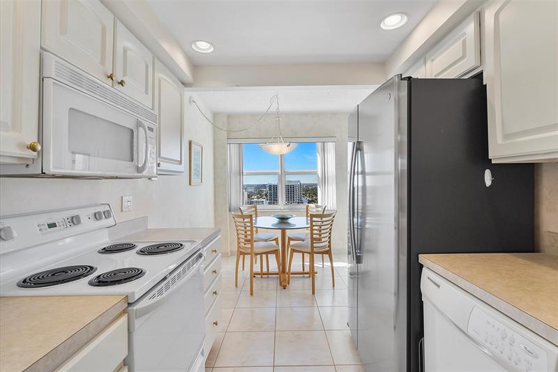 Image 9 of 43 For 3400 Galt Ocean Dr  1709s