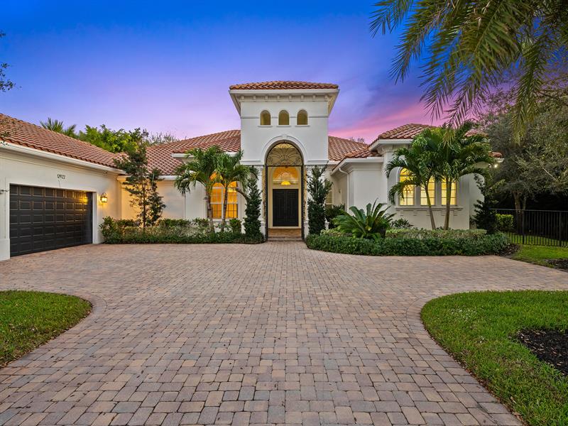 Details for 12922 Grand Oaks Dr, Davie, FL 33330