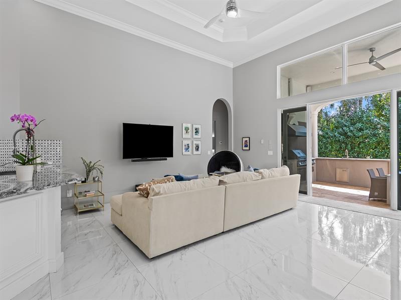 Image 15 of 65 For 12922 Grand Oaks Dr