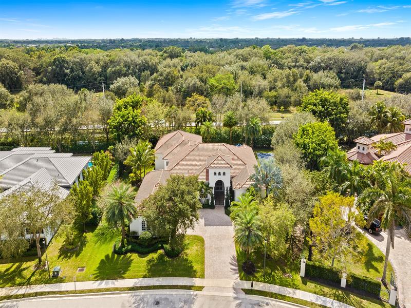 Image 4 of 65 For 12922 Grand Oaks Dr