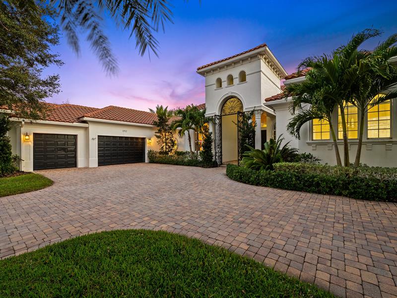 Image 59 of 65 For 12922 Grand Oaks Dr