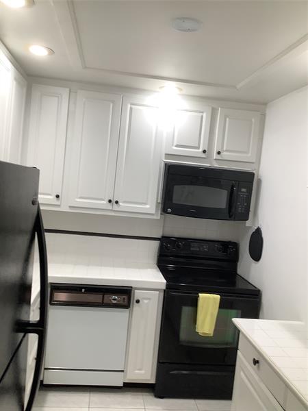 Image 16 of 23 For 6345 Bay Club Dr  1