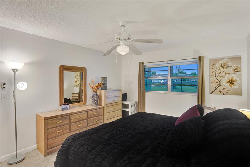 Image 19 of 24 For 4706 36th St 409