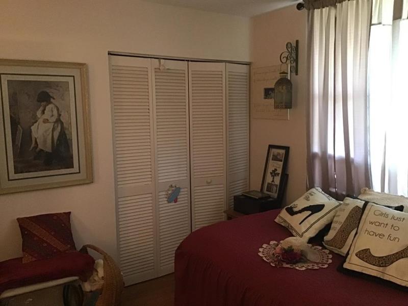 Image 11 of 30 For 7320 Lake Circle Dr  407