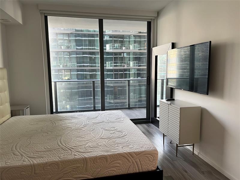 Image 13 of 45 For 801 Miami Ave  1508