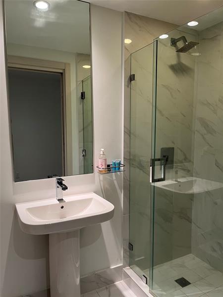 Image 23 of 45 For 801 Miami Ave  1508