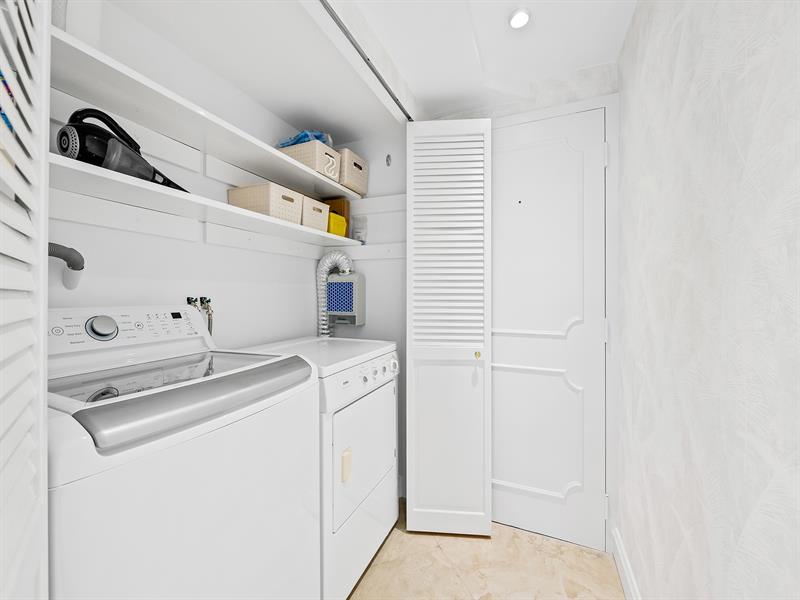 Image 15 of 28 For 936 Intracoastal Dr  6h