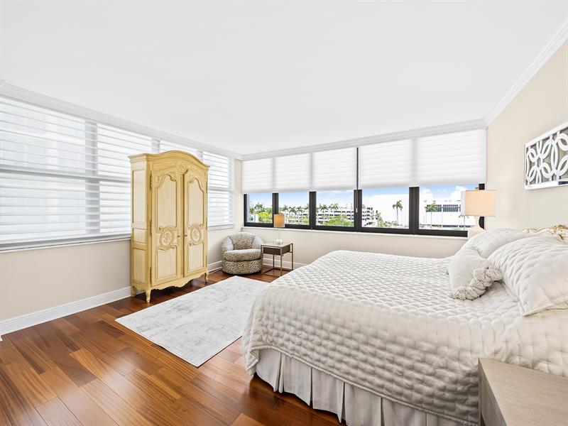 Image 16 of 28 For 936 Intracoastal Dr  6h