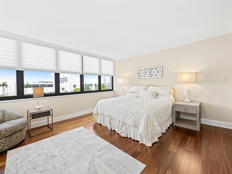 Image 17 of 28 For 936 Intracoastal Dr  6h