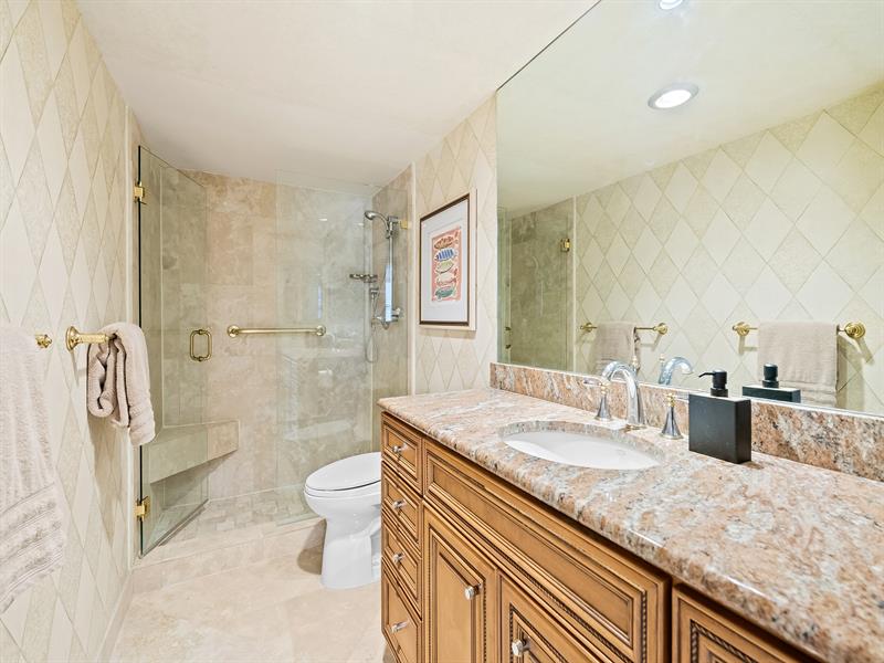 Image 24 of 28 For 936 Intracoastal Dr  6h