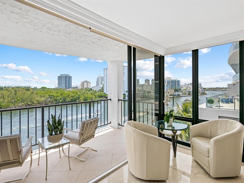 Image 3 of 28 For 936 Intracoastal Dr  6h