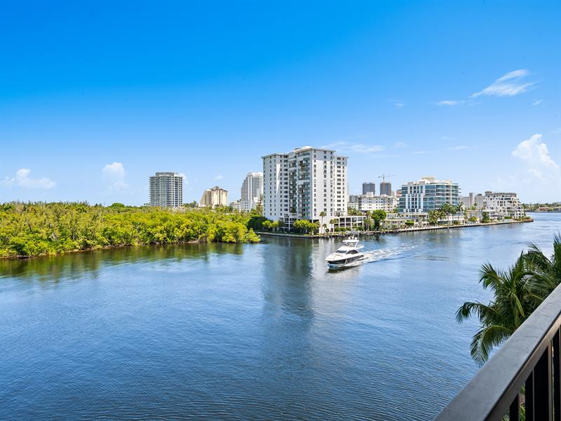 Image 5 of 28 For 936 Intracoastal Dr  6h