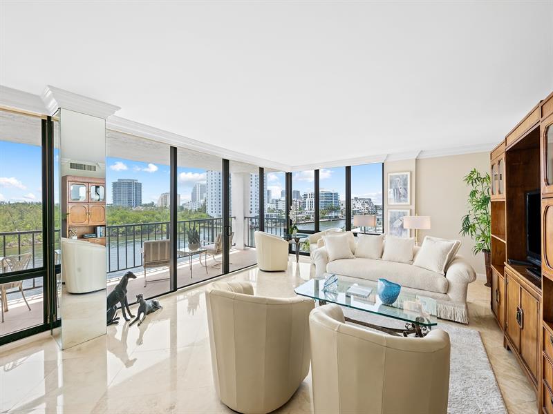 Image 9 of 28 For 936 Intracoastal Dr  6h