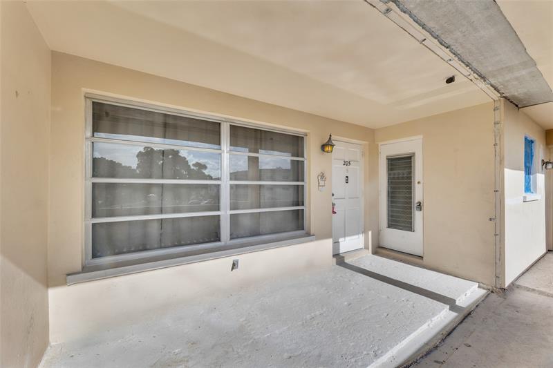 Image 17 of 48 For 651 Pine Dr  205